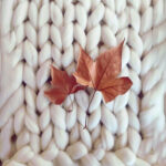 Mantita XL Beige natural. - Imagen 3